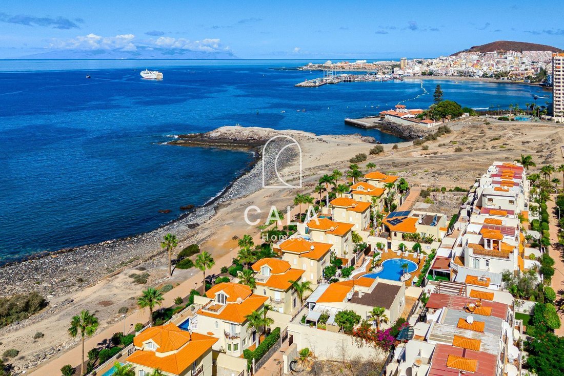 House in Los Cristianos, Canary Islands, Spain 1 - 17464320