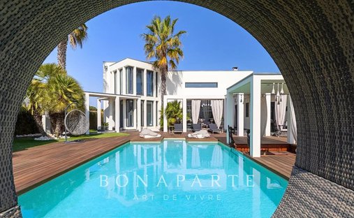 Estate in Le Grau d'Agde, Agde, France 1