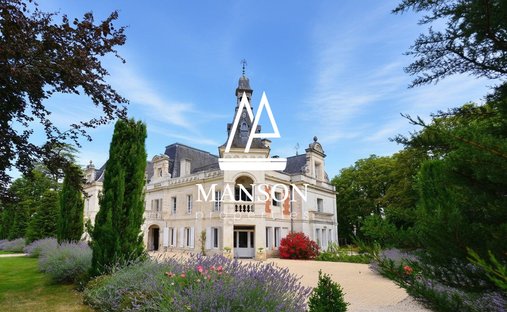 Chateau in Cognac, Neu-Aquitanien, Frankreich 1