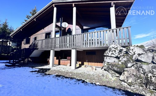 Chalet in Arâches-la-Frasse, Auvergne-Rhône-Alpes, France 1