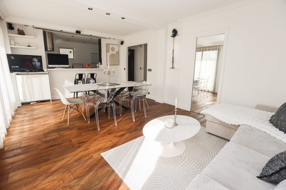 Apartment in La Plaine des Sablons, Neuilly-sur-Seine, France 3 - 17468515