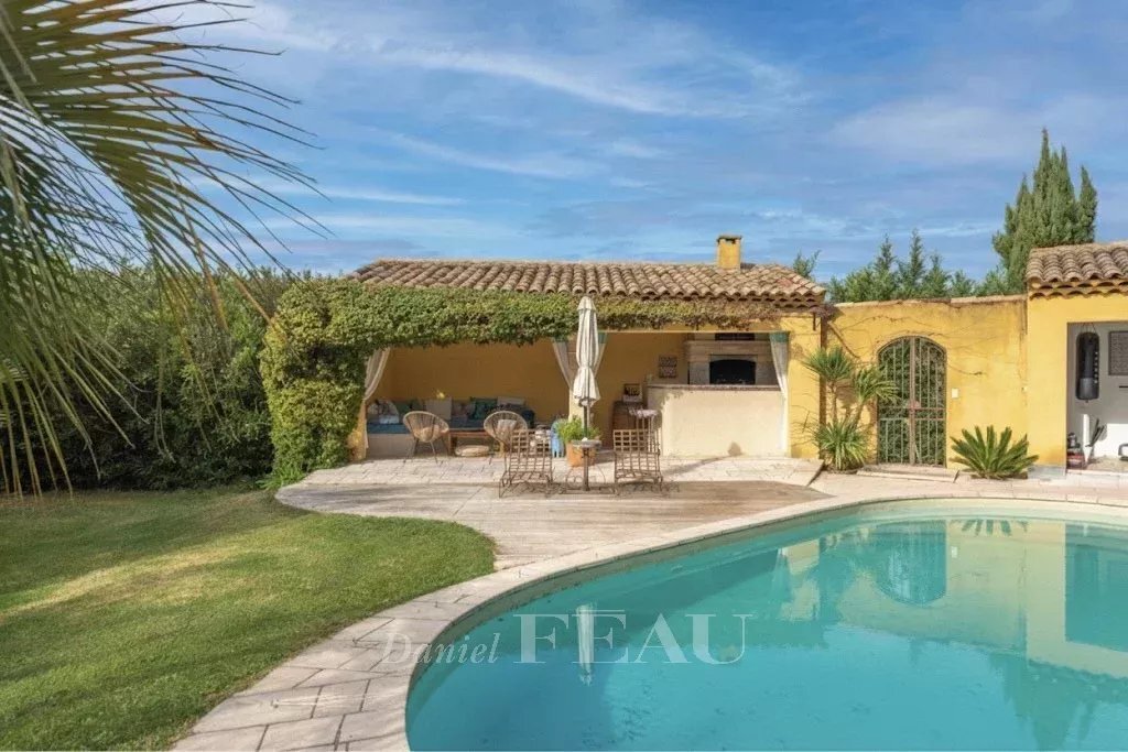 House in Trets, Provence-Alpes-Côte d'Azur, France 3 - 17465192