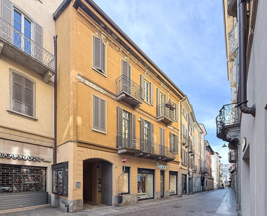 Wohnung in Historisches Zentrum, Como, Lombardei 1 - 17467610