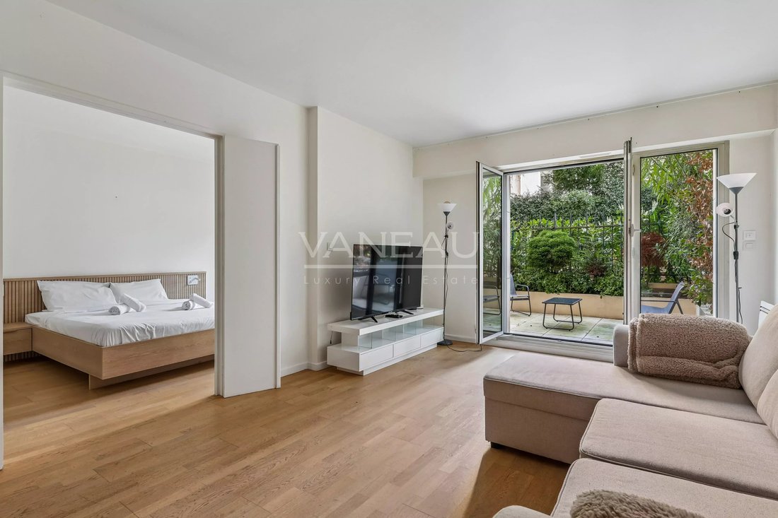 Apartment in Bois de Boulogne, Paris 16e Arrondissement, Paris 2 - 17464347