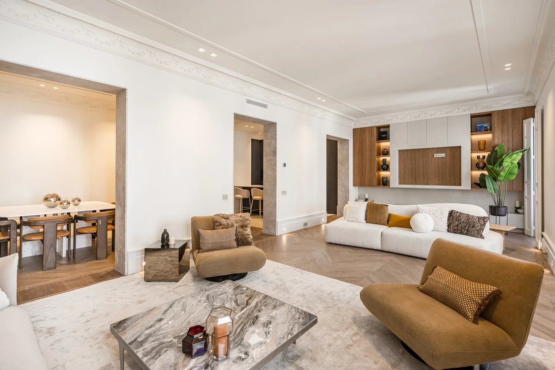Apartment in Chamberi, Madrid, Spain 3 - 17464874