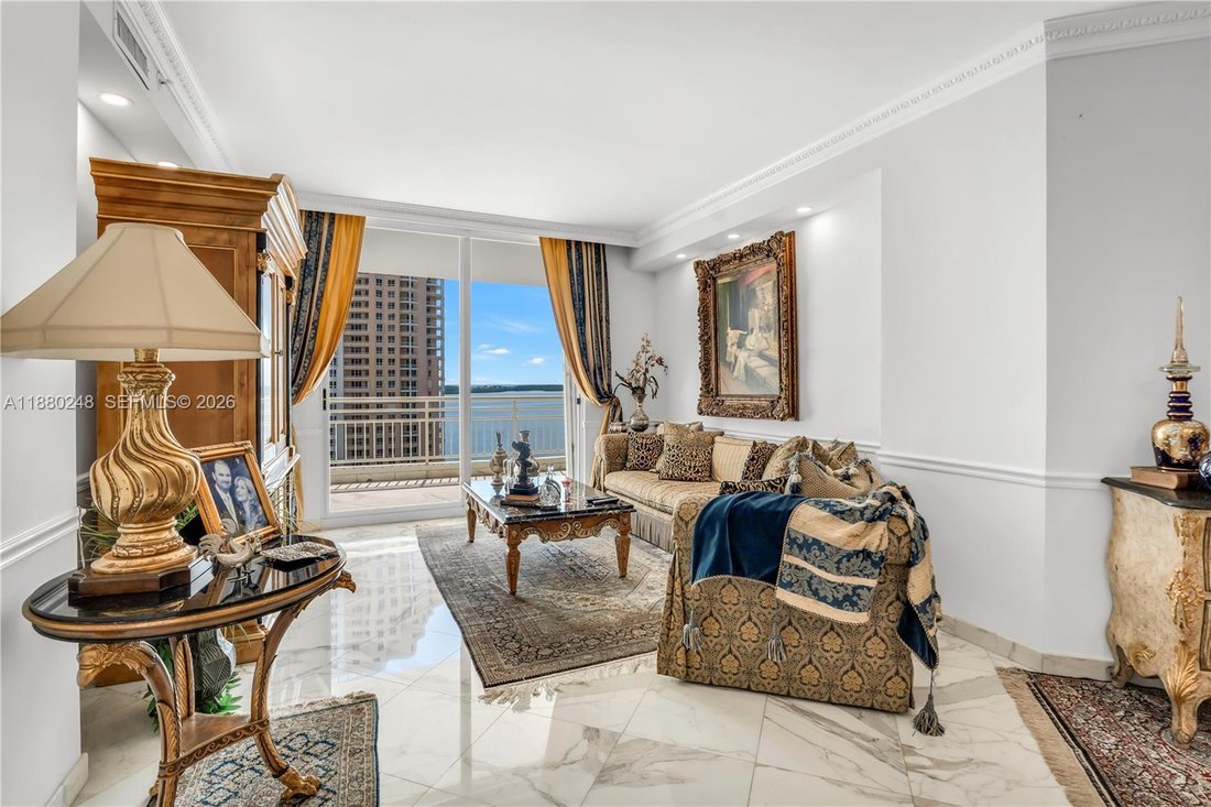 Condo in Miami, Florida, United States 4 - 16201292