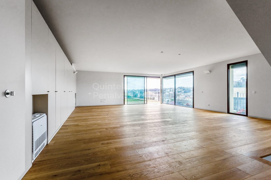 Apartment in Santa Marinha e Sao Pedro da Afurada, Porto District, Portugal 2 - 17467638