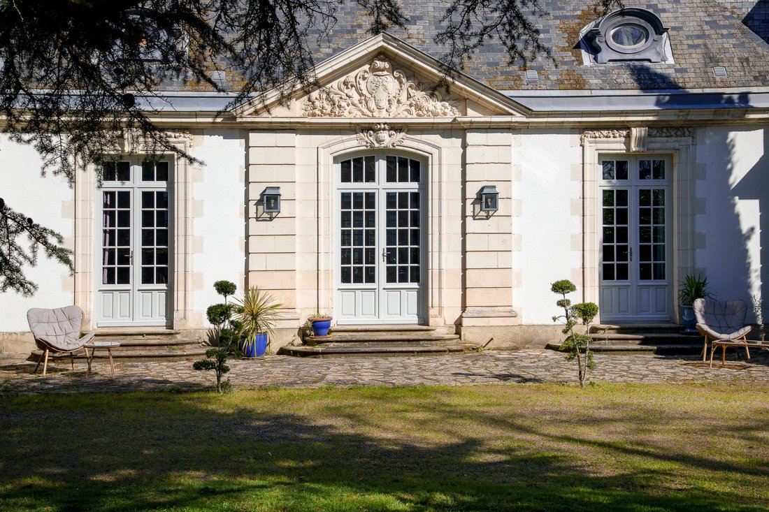 Estate in Saint-Avertin, Centre-Val de Loire, France 2 - 17467118