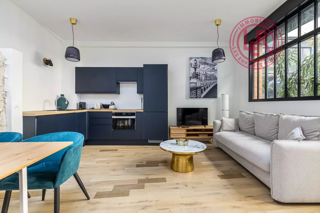 Apartment in Belleville-Saint Maur, Paris 11e Arrondissement, Paris 3 - 15417814