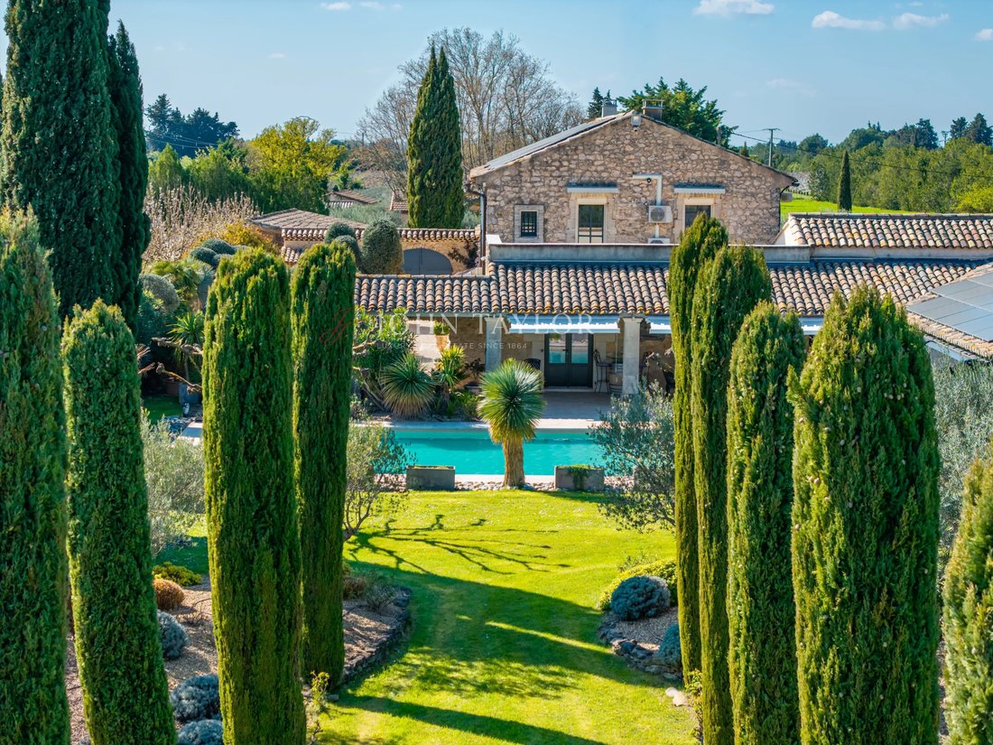 Country House in Robion, Provence-Alpes-Côte d'Azur, France 1 - 17467669