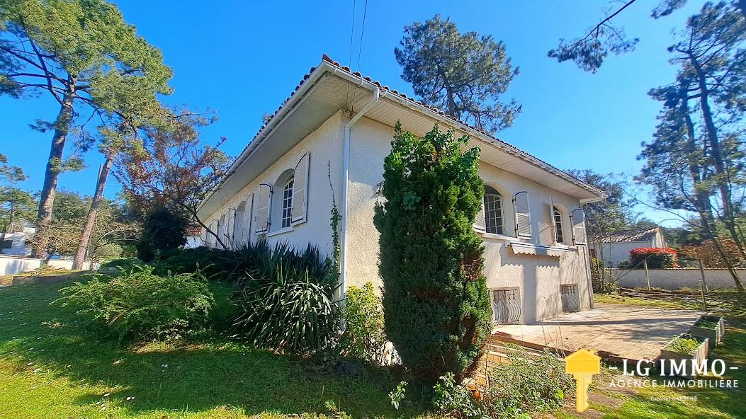 House in Saint-Georges-de-Didonne, Nouvelle-Aquitaine, France 2 - 17467264