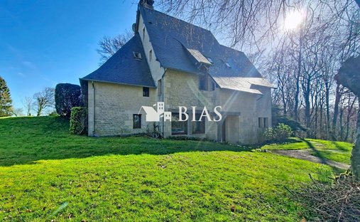 House in Gonneville-sur-Honfleur, Normandy, France 1
