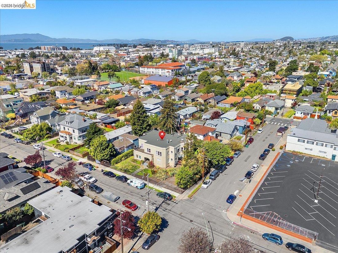 Oakland, California, United States 5 - 17466280
