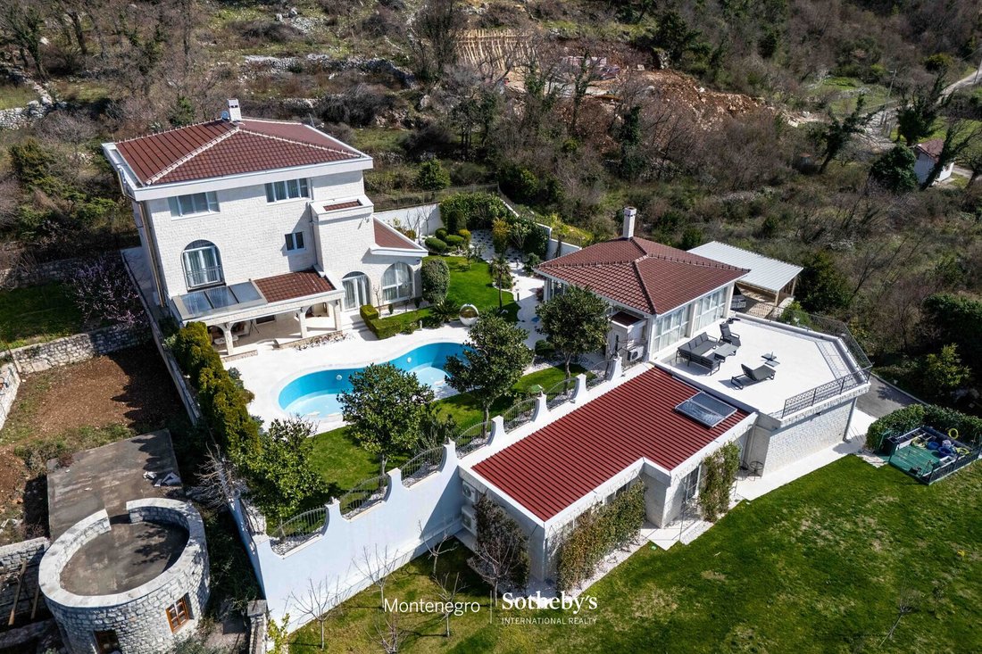 Villa in Blizikuće, Budva Municipality, Montenegro 2 - 17464843