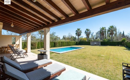 Villa in Binissalem, Balearische Inseln, Spanien 1
