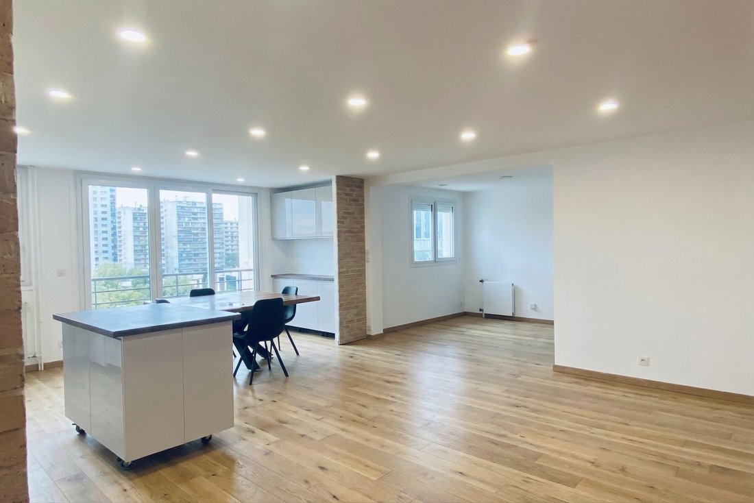Apartment in Eiffel, Levallois-Perret, France 2 - 17464922