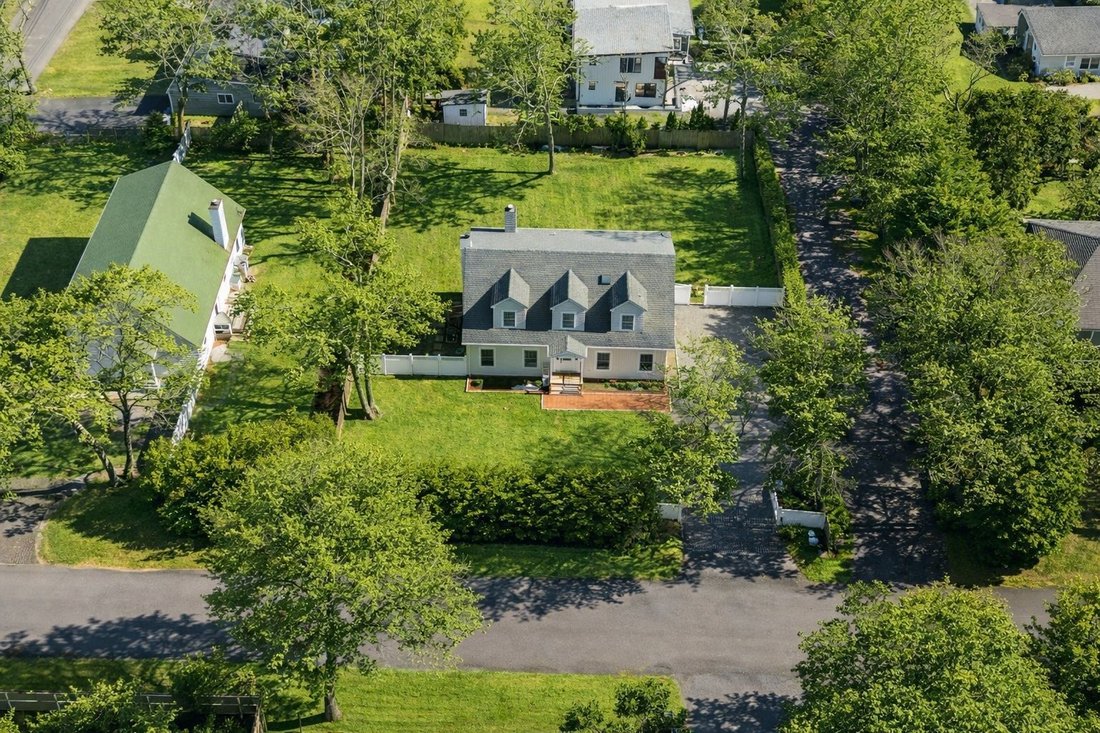 Springs, New York, United States 1 - 17465177