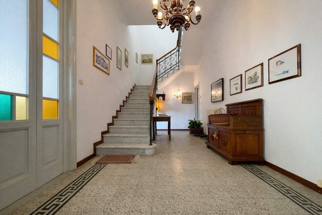 Villa in Camaiore, Tuscany, Italy 2 - 17466652
