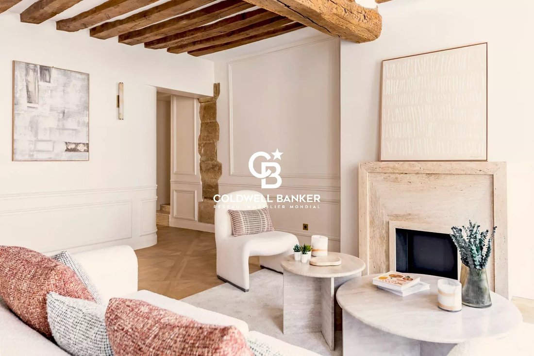 Apartment in Saint Thomas d'Aquin, Paris 7e Arrondissement, Paris 4 - 17464996