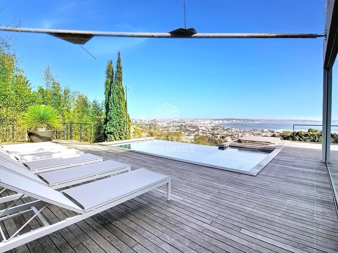 Villa in La Maure-Super Cannes, Vallauris, France 1 - 17464857