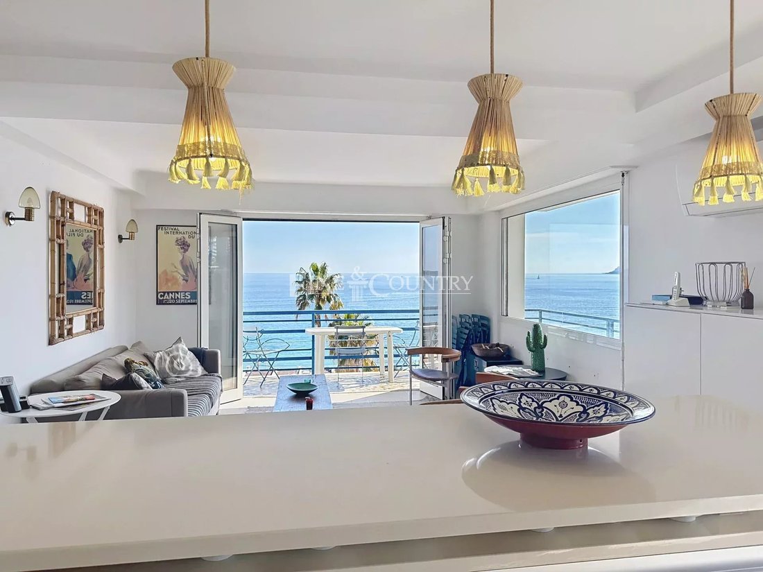 Apartment in Cannes, Provence-Alpes-Côte d'Azur, France 1 - 17464802
