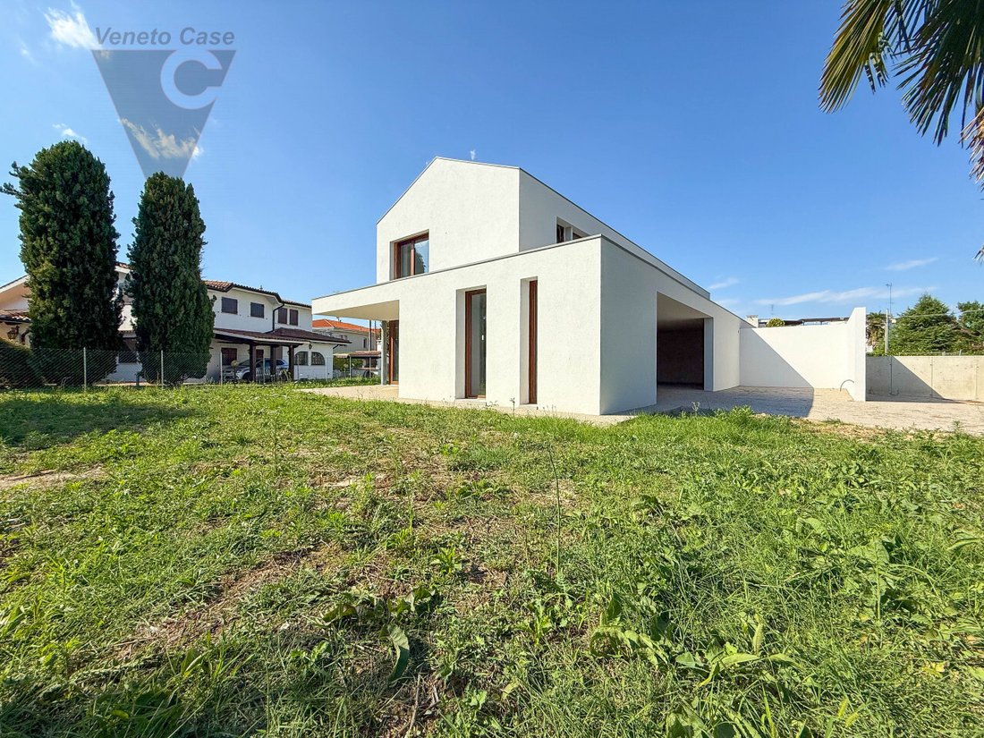 House in Noventa Padovana, Veneto, Italy 3 - 15921968
