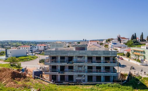 Apartment in Mexilhoeira Grande, Algarve, Portugal 1