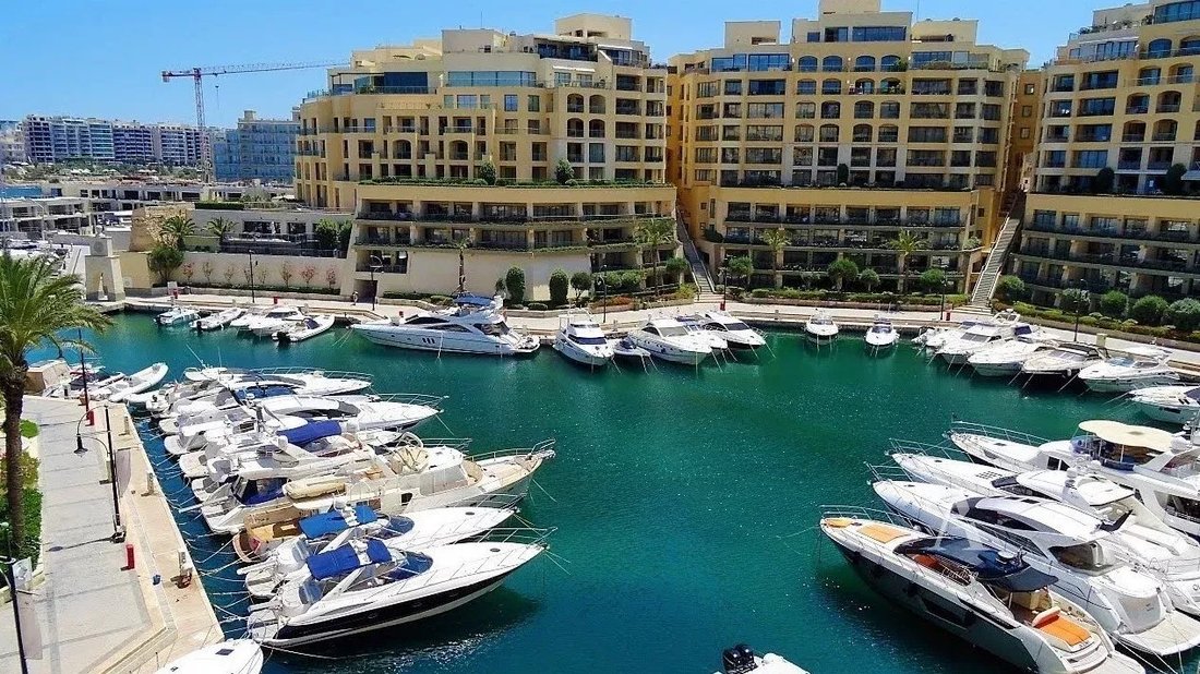 Apartment in Saint Julian's, Malta 5 - 14475806