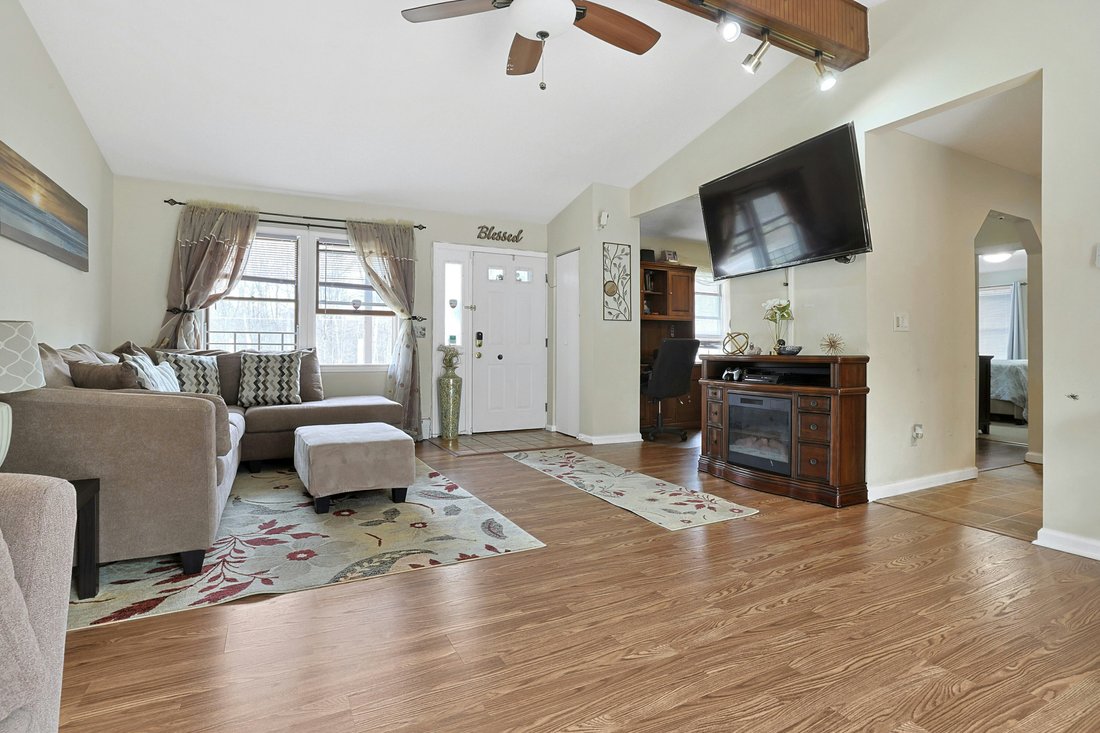 House in Middletown, New York, United States 2 - 17464719