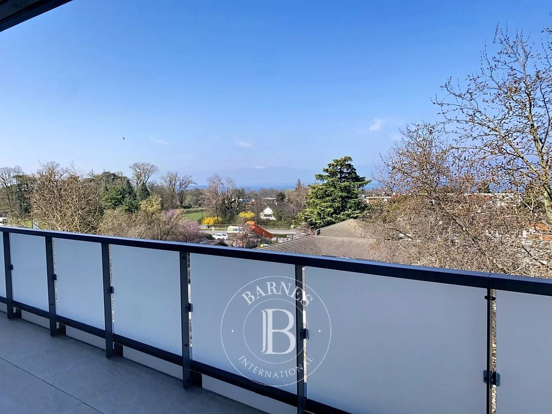 Apartment in Cités, Thonon-les-Bains, France 2 - 17464832