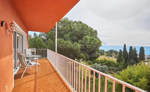 Villa in Canet De Mar, Catalonia, Spain 1