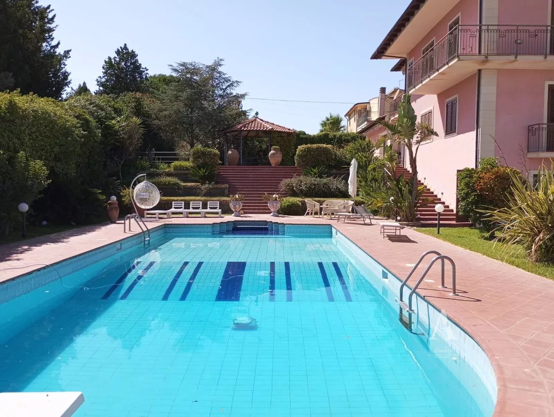 Villa in Ramacca, Sicily, Italy 1 - 16369377