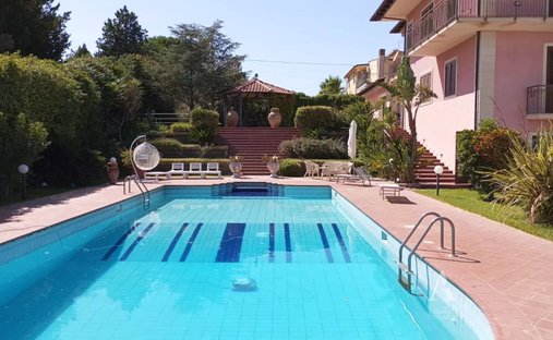 Villa in Ramacca, Sicily, Italy 1