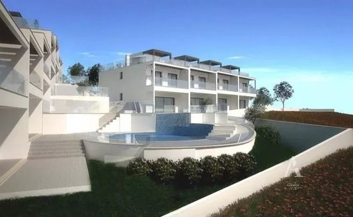 Townhouse in Praia dos Pescadores, Olhos de Agua, Portugal 1