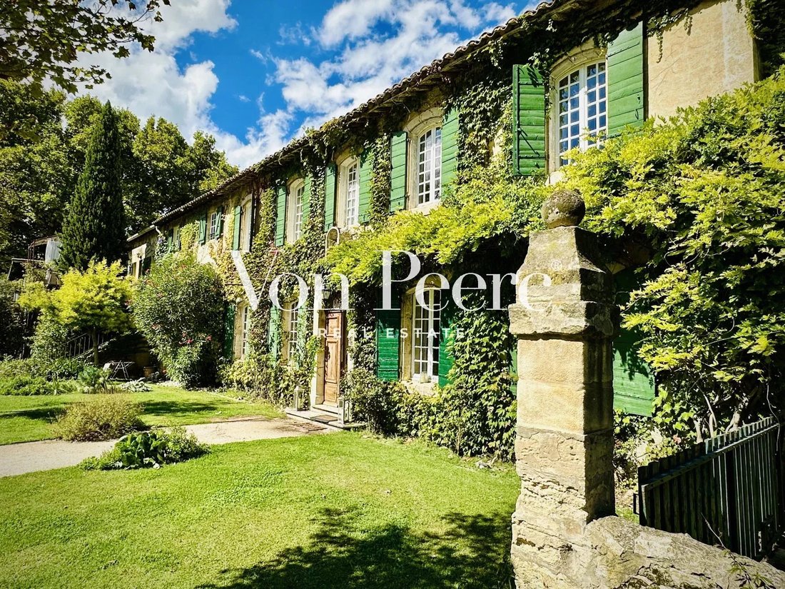 Estate in Avignon, Provence-Alpes-Côte d'Azur, France 1 - 17466351