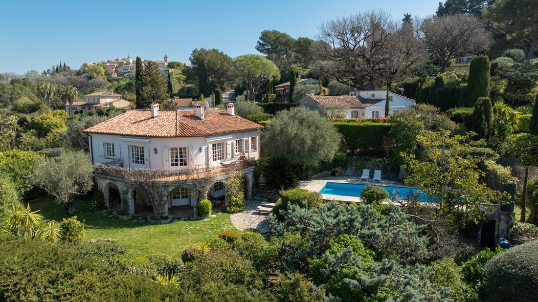 House in Mougins, Provence-Alpes-Côte d'Azur, France 1 - 17467714