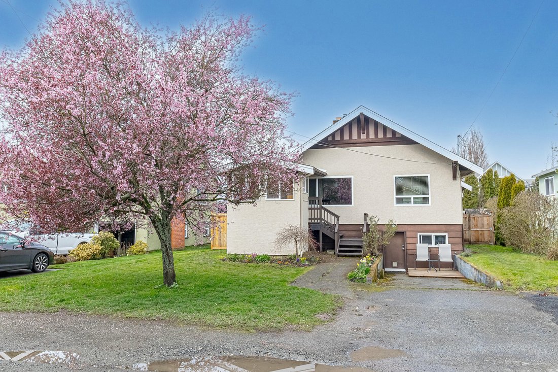House in Saanich, British Columbia, Canada 4 - 17465969