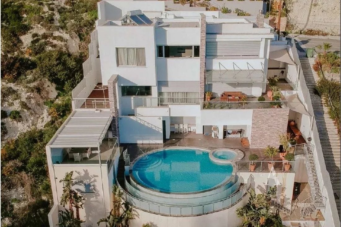 Villa in Limassol, Limassol, Cyprus 1 - 14642077