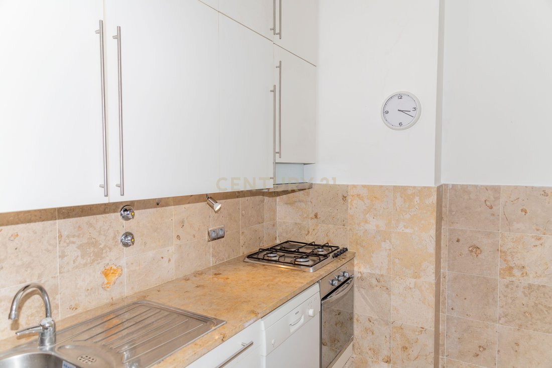 Apartment in Misericordia, Lisbon, Portugal 2 - 17467386