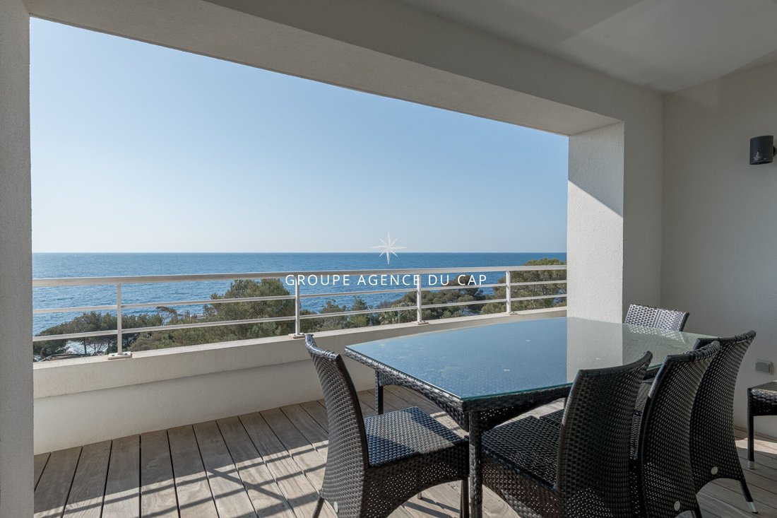 Apartment in Le Dramont-Agay-Anthéor-Le Trayas, Saint-Raphaël, France 4 - 17467538