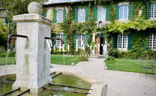 Domaine à Avignon, Provence-Alpes-Côte d'Azur, France 1
