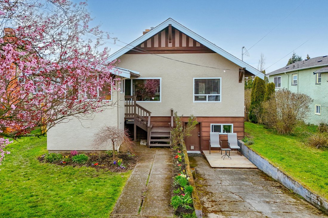 House in Saanich, British Columbia, Canada 1 - 17465969
