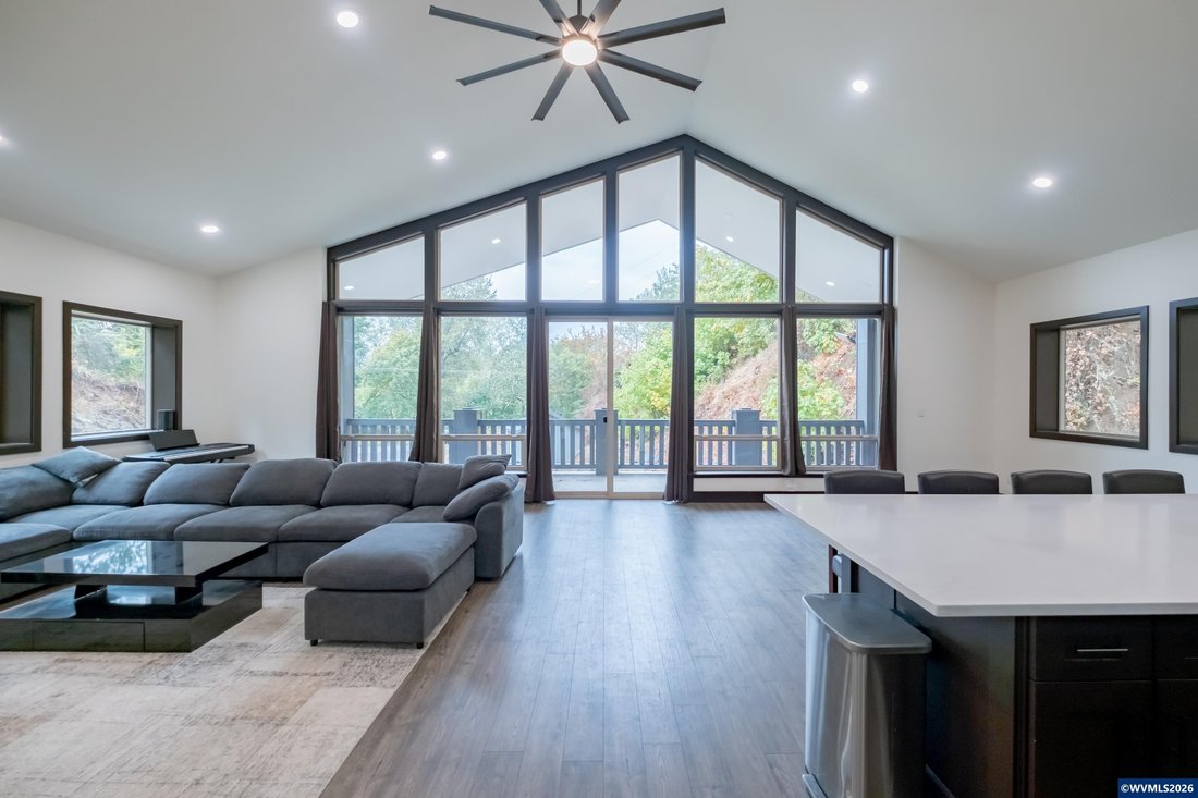 House in Lebanon, Oregon, United States 3 - 17466756