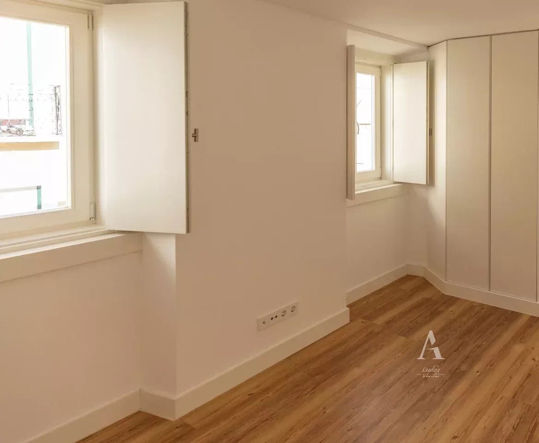 Apartment in Arroios, Lisbon, Portugal 2 - 14569582