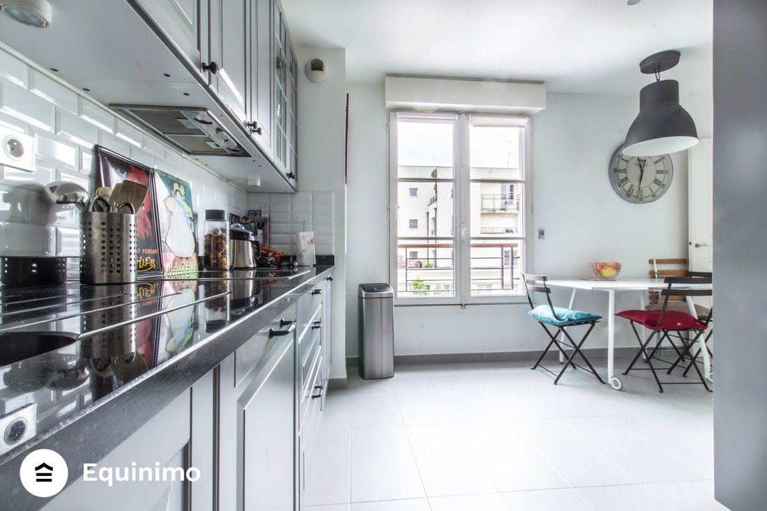 Apartment in Pereire-Malesherbes, Paris 17e Arrondissement, Paris 4 - 17467056
