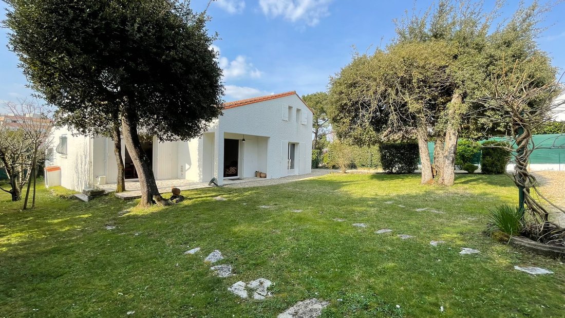 House in Vaux-sur-Mer, Nouvelle-Aquitaine, France 3 - 17467072