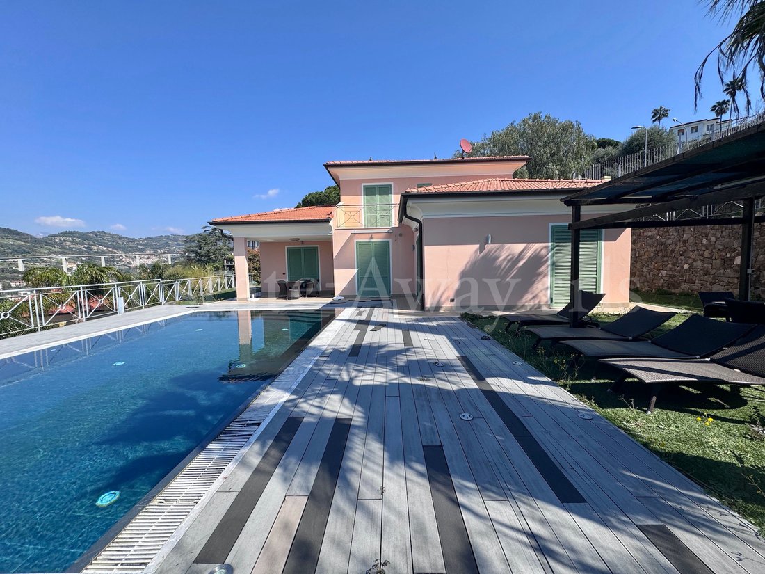 Villa in Bordighera, Liguria, Italy 2 - 17468836