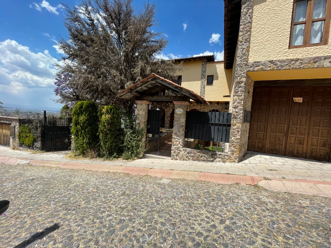Estate in San Miguel de Allende, Guanajuato, Mexico 2 - 17468176