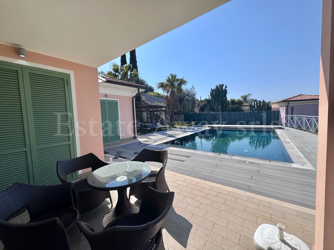 Villa in Bordighera, Liguria, Italy 3 - 17468836