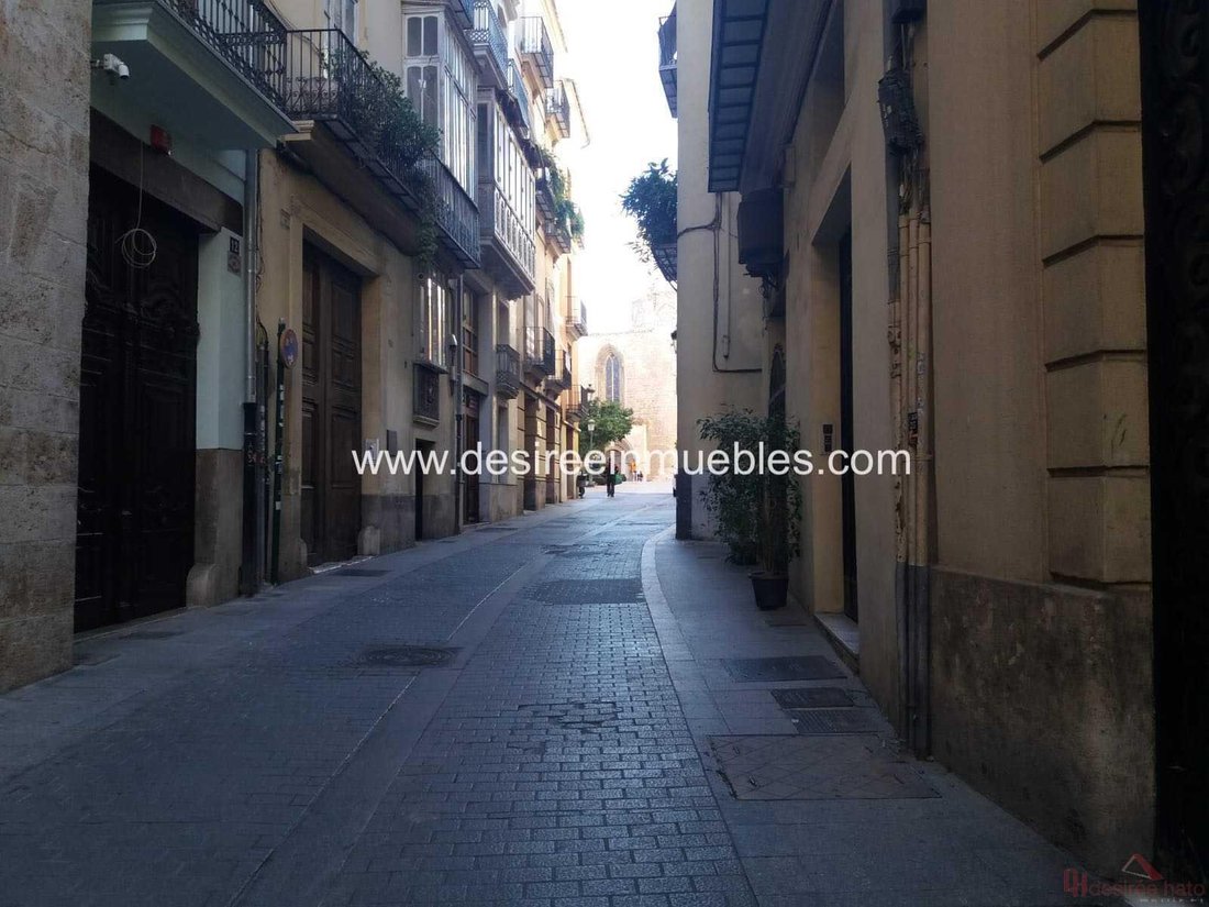 Ciutat Vella, Valencia, Spain 4 - 16820896